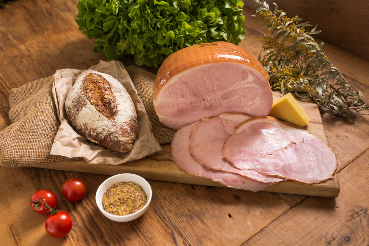 sliced-ham-scene-tomatos